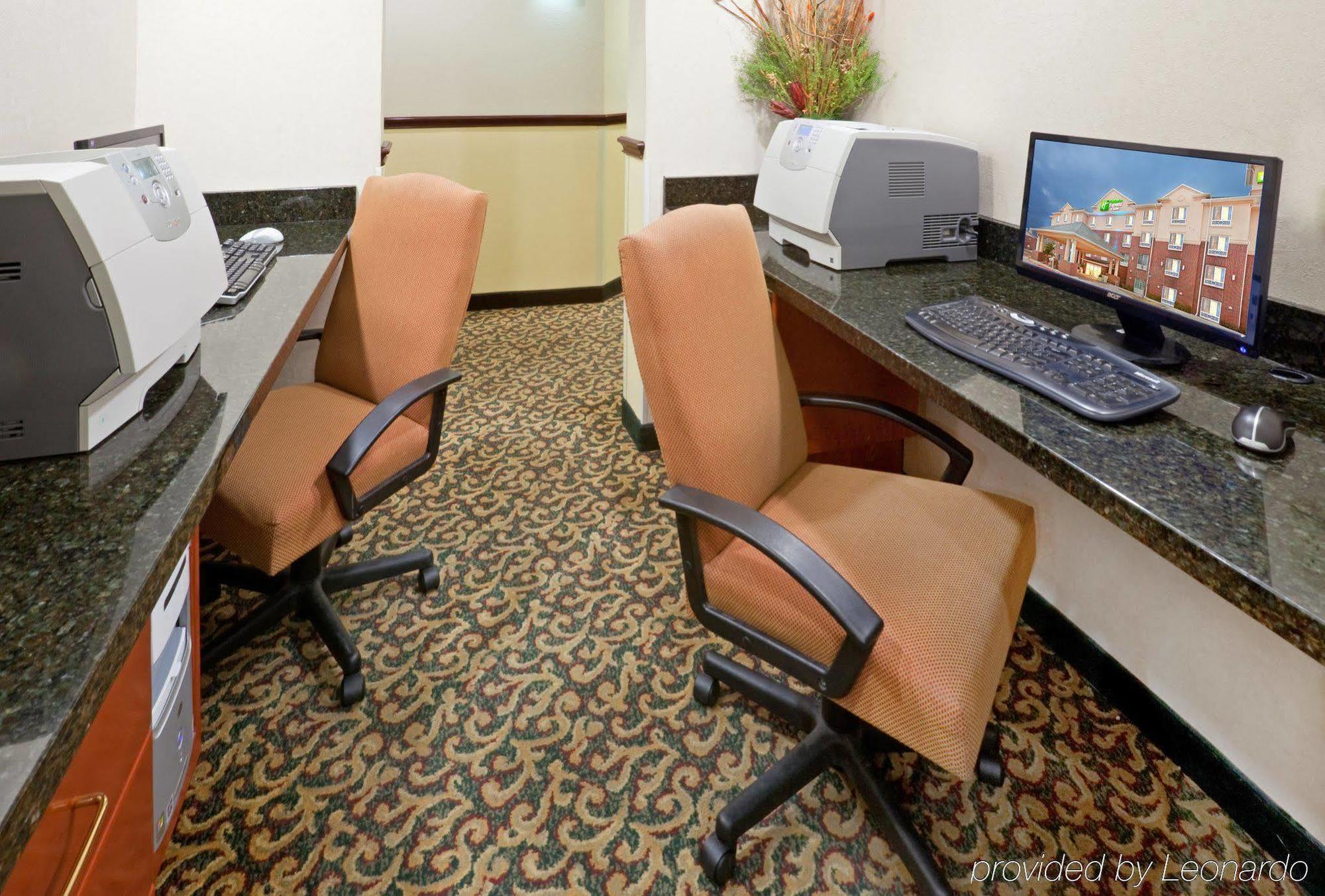 Holiday Inn Express Hotel & Suites Dallas - Grand Prairie I-20 By Ihg מתקנים תמונה