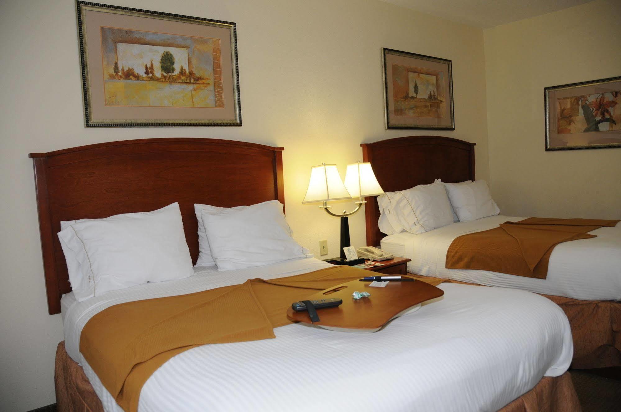 Holiday Inn Express Hotel & Suites Dallas - Grand Prairie I-20 By Ihg מראה חיצוני תמונה